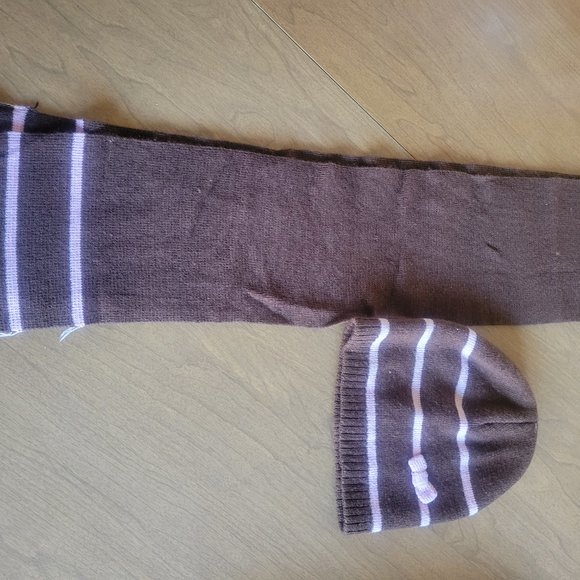 Kids hat and scraf set - Picture 2 of 4
